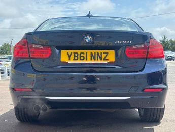 BMW 3 SERIES 2.0 328i Modern Saloon 4dr Petrol Auto Euro 5 (s/s) (245 ps)