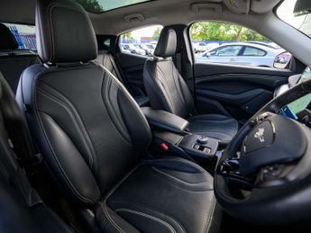 FORD MUSTANG MACH-E Extended Range 91kWh SUV 5dr Electric Automatic (294 ps)