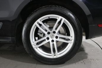 PORSCHE MACAN 3.0 TD V6 S SUV 5dr Diesel PDK 4WD Euro 6 (s/s) (258 ps)