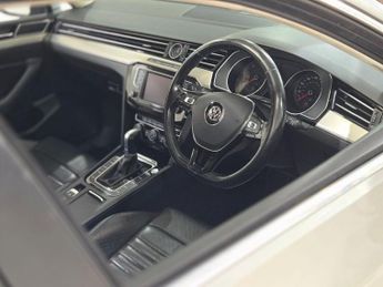 VOLKSWAGEN PASSAT 2.0 TDI BlueMotion Tech GT Saloon 4dr Diesel DSG Euro 6 (s/s) (1