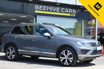 VOLKSWAGEN TOUAREG 3.0 TDI V6 BlueMotion Tech R-Line SUV 5dr Diesel Tiptronic 4WD E