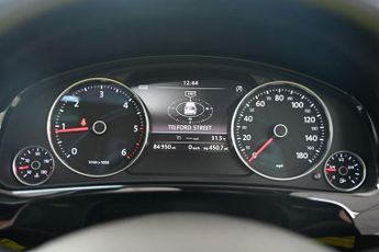 VOLKSWAGEN TOUAREG 3.0 TDI V6 BlueMotion Tech R-Line SUV 5dr Diesel Tiptronic 4WD E