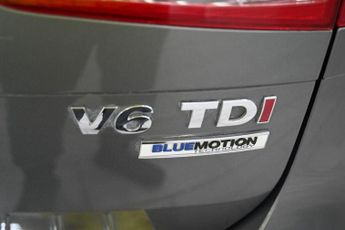 VOLKSWAGEN TOUAREG 3.0 TDI V6 BlueMotion Tech R-Line SUV 5dr Diesel Tiptronic 4WD E