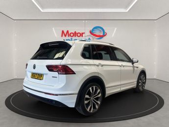 VOLKSWAGEN TIGUAN 2.0 TDI R-Line SUV 5dr Diesel DSG 4Motion Euro 6 (s/s) (150 ps)