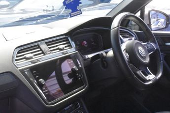 VOLKSWAGEN TIGUAN FULL VW SERVICE HISTORY 8 SERVICES 2.0 TDI R-Line Tech SUV 5dr D