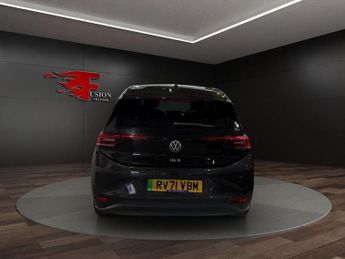 VOLKSWAGEN ID.3 Pro S 77kWh Tour Hatchback 5dr Electric Auto (204 ps)
