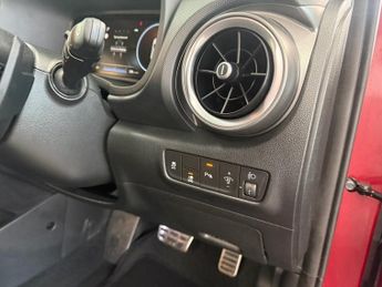 HYUNDAI KONA 64kWh Premium SUV 5dr Electric Auto (10.5kW Charger) (204 ps)