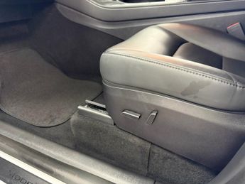 TESLA MODEL Y SUV 5dr Electric Auto RWD (346 ps)