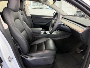 TESLA MODEL Y SUV 5dr Electric Auto RWD (346 ps)