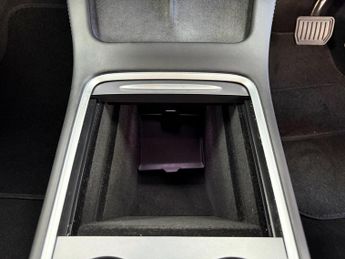 TESLA MODEL Y SUV 5dr Electric Auto RWD (346 ps)