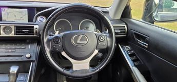 LEXUS IS 2.5 300h Sport E-CVT Euro 6 (s/s) 4dr
