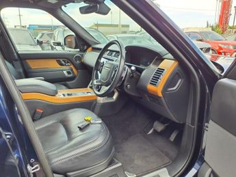 LAND ROVER RANGE ROVER 3.0 P400 MHEV Autobiography SUV 5dr Petrol Auto 4WD Euro 6 (s/s)