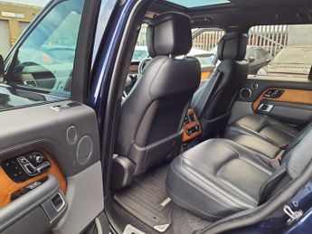 LAND ROVER RANGE ROVER 3.0 P400 MHEV Autobiography SUV 5dr Petrol Auto 4WD Euro 6 (s/s)