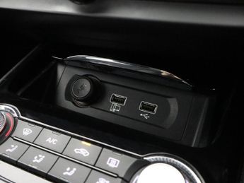 MG MG 5 61.1kWh Excite Long Range Estate 5dr Electric Auto (156 ps)