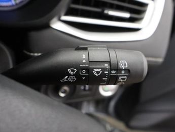 MG MG 5 61.1kWh Excite Long Range Estate 5dr Electric Auto (156 ps)