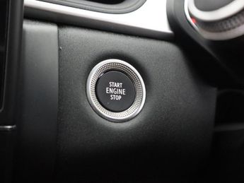 RENAULT CAPTUR 1.0 TCe Iconic SUV 5dr Petrol Manual Euro 6 (s/s) (100 ps)
