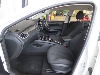 MG MG 5 61.1kWh Excite Long Range Estate 5dr Electric Auto (156 ps)
