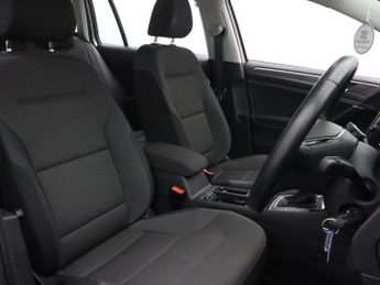 VOLKSWAGEN GOLF 1.5 TSI EVO SE Nav Estate 5dr Petrol DSG Euro 6 (s/s) (130 ps)