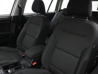 VOLKSWAGEN GOLF 1.5 TSI EVO SE Nav Estate 5dr Petrol DSG Euro 6 (s/s) (130 ps)