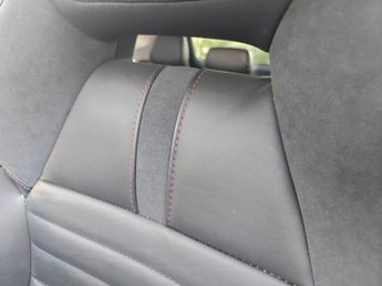 MG MG HS 1.5 T-GDI Exclusive SUV 5dr Petrol DCT Euro 6 (s/s) (162 ps)