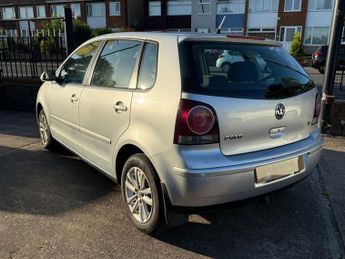 VOLKSWAGEN POLO 1.4 S Hatchback 5dr Petrol Automatic (185 g/km, 74 bhp)
