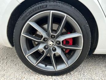 SKODA OCTAVIA 2.0 TSI GPF vRS Estate 5dr Auto 