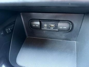 KIA NIRO 1.6h GDi 2 SUV 5dr Petrol Hybrid DCT Euro 6 (s/s) (139 bhp)