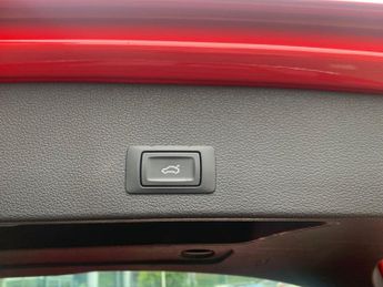 AUDI Q2 1.6 TDI 30 S line SUV 5dr Diesel Manual Euro 6 (s/s) (116 ps)