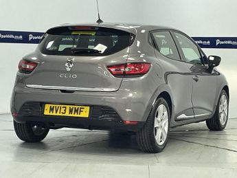 RENAULT CLIO 1.2 16V Dynamique MediaNav Hatchback 5dr Petrol Manual Euro 5 (7