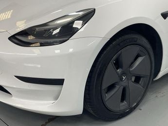 TESLA Model 3 Standard Range Plus Saloon 4dr Electric Auto RWD (241 bhp) - AA 