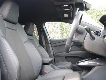 AUDI Q4 E-TRON 40 S line SUV 5dr Electric Auto 82kWh (204 ps)