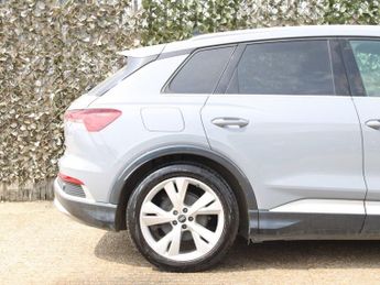 AUDI Q4 E-TRON 40 S line SUV 5dr Electric Auto 82kWh (204 ps)