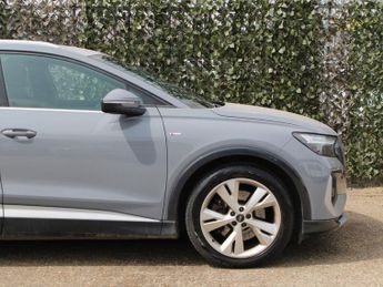AUDI Q4 E-TRON 40 S line SUV 5dr Electric Auto 82kWh (204 ps)