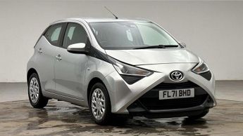 Toyota AYGO 1.0 VVT-i x-play Hatchback 5dr Petrol Manual Euro 6 (s/s) (71 ps
