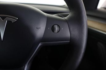 TESLA Model 3 Standard Range Plus Auto RWD 4dr