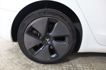 TESLA Model 3 Standard Range Plus Auto RWD 4dr