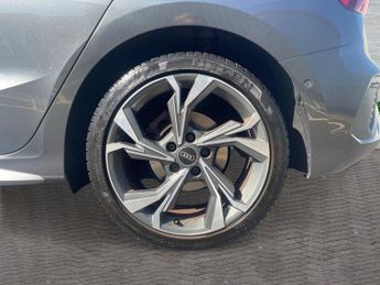 AUDI A3 1.0 TFSI 30 S line Sportback 5dr Petrol S Tronic Euro 6 (s/s) (1