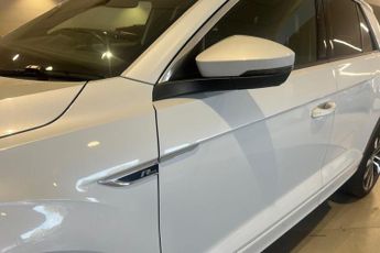 VOLKSWAGEN T-ROC 1.5 TSI GPF EVO R-Line SUV 5dr Petrol DSG Euro 6 (s/s) (150 ps) 