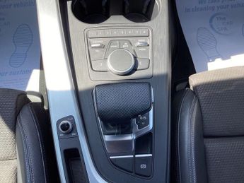 AUDI A4 2.0 TDI S line Saloon 4dr Diesel S Tronic Euro 6 (s/s) (150 ps)