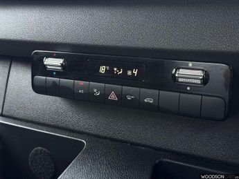 MERCEDES-BENZ eSprinter 55kWh Progressive Panel Van 5dr Electric Auto FWD L2 H2 20kW Cha