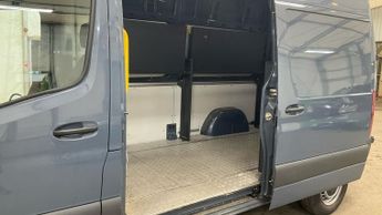 MERCEDES-BENZ eSprinter 55kWh Progressive Panel Van 5dr Electric Auto FWD L2 H2 20kW Cha