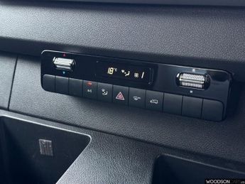 MERCEDES-BENZ eSprinter 55kWh Progressive Panel Van 5dr Electric Auto FWD L2 H2 20kW Cha