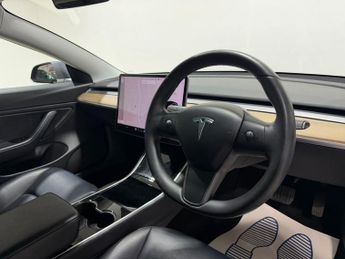 TESLA Model 3 Standard Range Plus Saloon 4dr Electric Auto RWD (241 bhp)