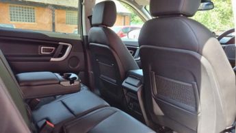 LAND ROVER DISCOVERY SPORT 2.0 TD4 SE Tech SUV 5dr Diesel Auto 4WD Euro 6 (s/s) (180 ps)