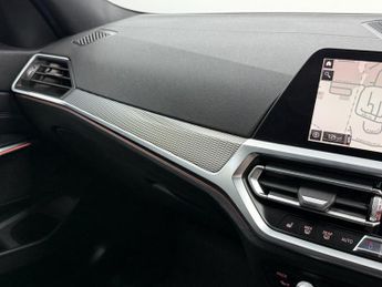 BMW 3 SERIES 2.0 320i M Sport Saloon 4dr Petrol Auto Euro 6 (s/s) (184 ps)