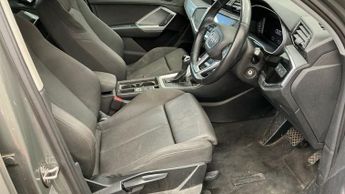 AUDI Q3 1.5 TFSI CoD 35 Sport SUV 5dr Petrol S Tronic Euro 6 (s/s) (150 