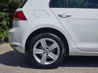 VOLKSWAGEN GOLF 1.6 TDI BlueMotion Tech Match Edition Hatchback 5dr Diesel DSG E