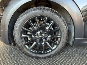 MINI HATCH 1.5 Cooper GPF Hatchback 3dr Petrol Steptronic Euro 6 (s/s) (136