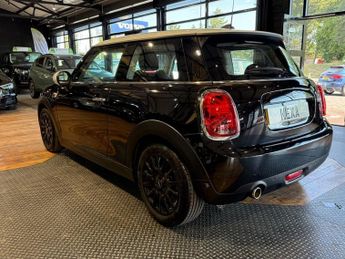 MINI HATCH 1.5 Cooper GPF Hatchback 3dr Petrol Steptronic Euro 6 (s/s) (136