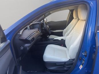 LEXUS UX 2.0 250h SUV 5dr Petrol Hybrid E-CVT Euro 6 (s/s) (184 ps)